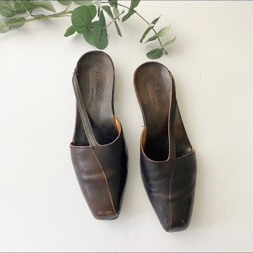 Cydwoq Slip-On Flats Shoes